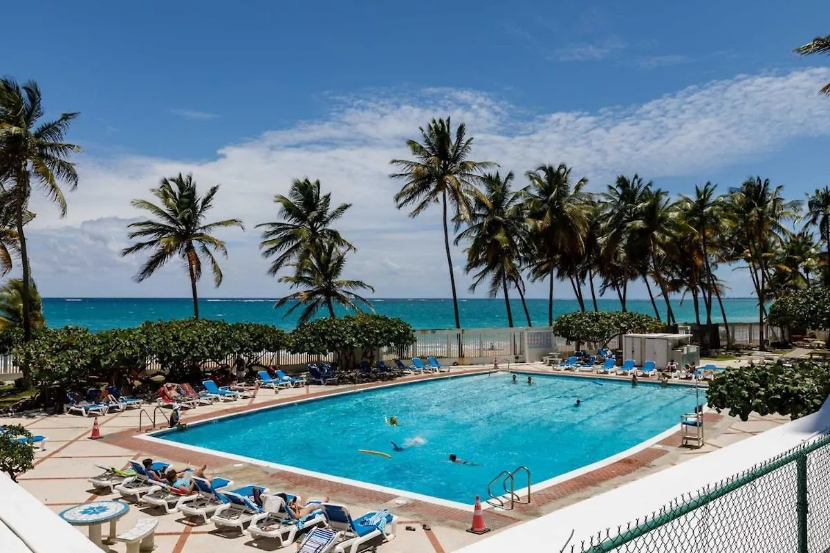 Condado Apt- Private Beach, Pool, & Family Ready! San Juan 0*,
