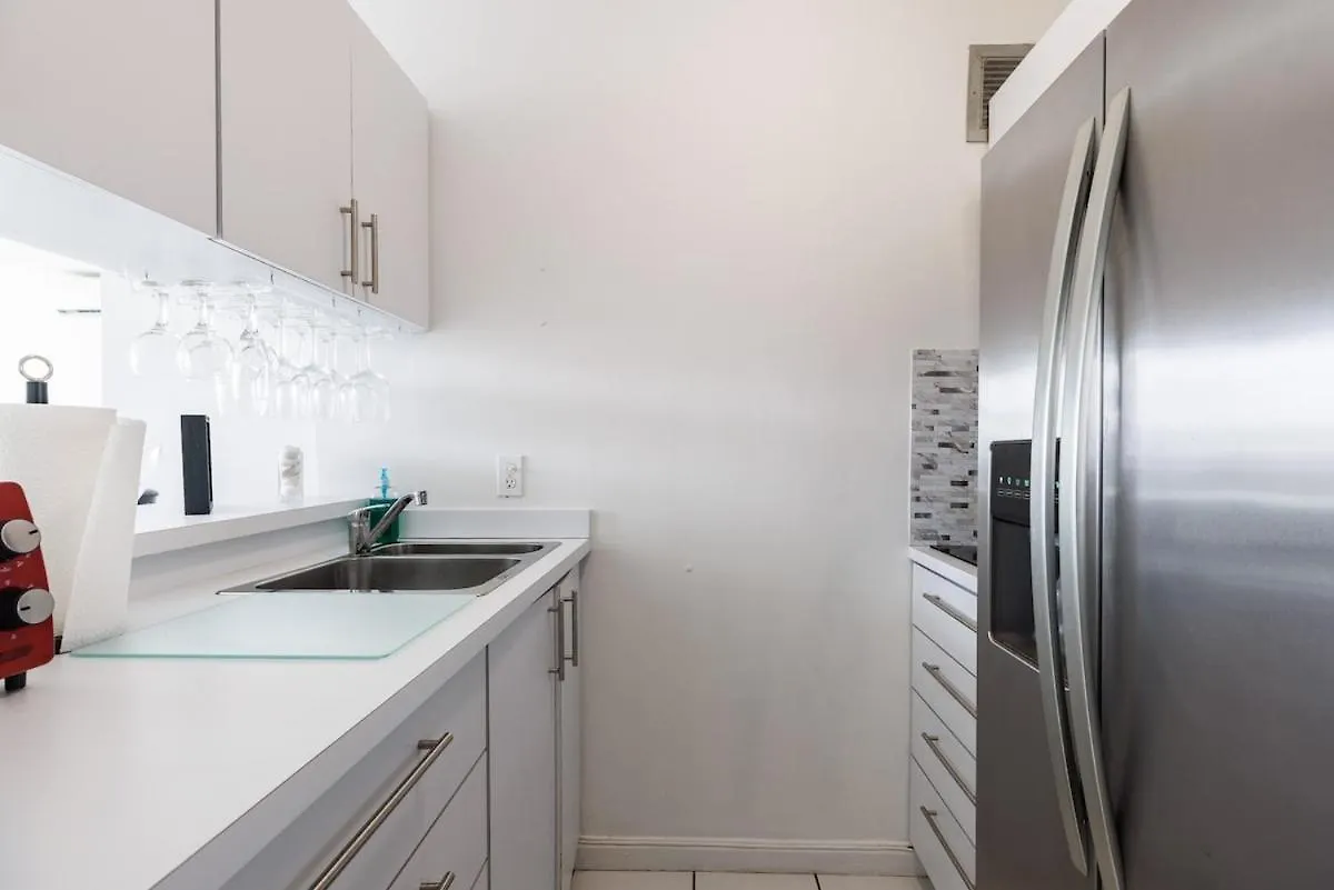 Condado Apt- Private Beach, Pool, & Family Ready! San Juan Tatil Evi