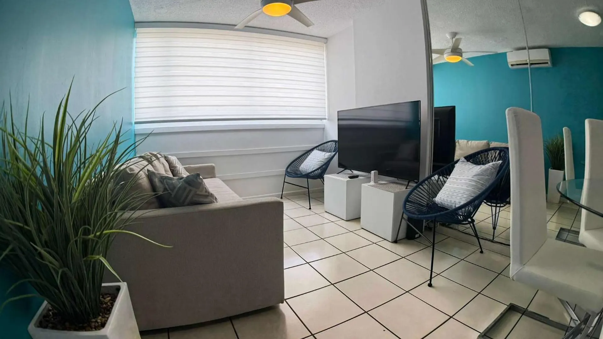 Condado Apt- Private Beach, Pool, & Family Ready! San Juan 0*,  Porto Riko